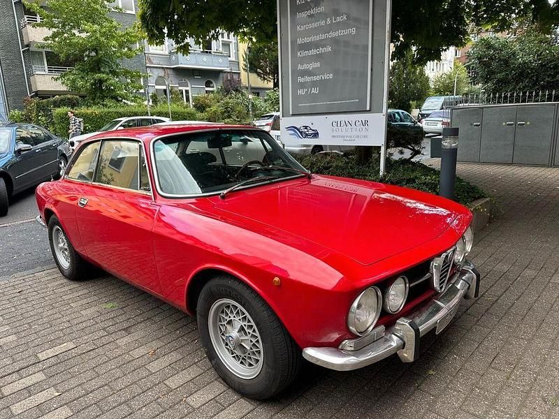 Rot Gebraucht 1970 Alfa Romeo 1750 Limousine | 36.990 € - Bild 1/4