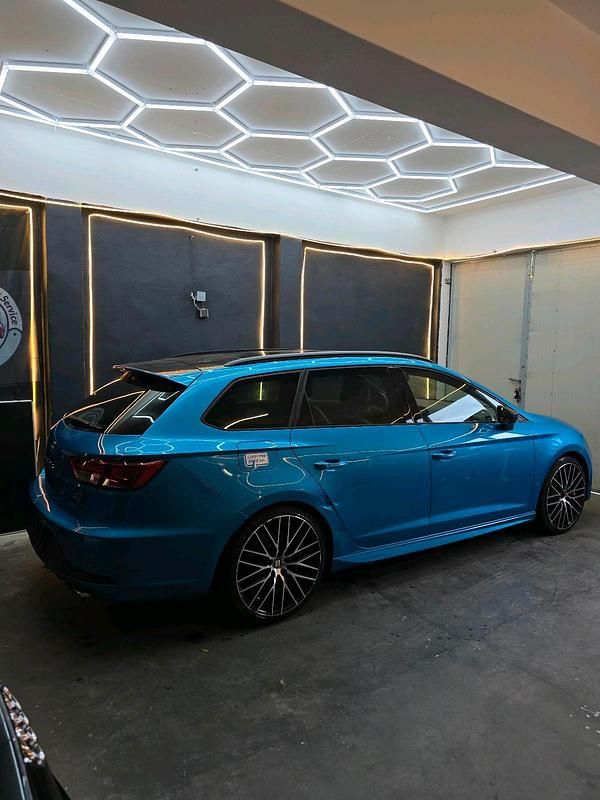 Blau Gebraucht 2015 Cupra Leon Kombi | 11.950 € (Fairer Preis) - Bild 1/4