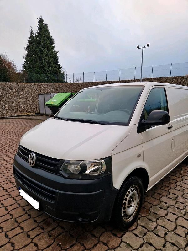 Weiß Gebraucht 2015 VW Transporter Van | 12.500 € - Bild 1/4