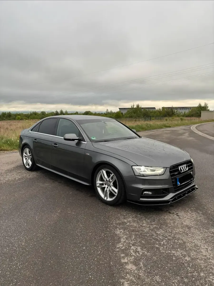 Używany Audi A4 S-Line 170 KM (125 kW) 2015 Szary Sedan/Limuzyna