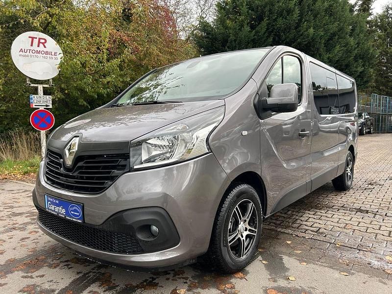 Gebraucht Renault Trafic Expression 121 PS (88 kW) 2019 Grau Van / Kleinbus