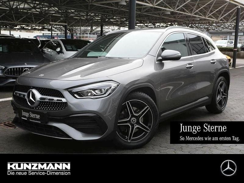 Mountaingrau metallic Gebraucht 2022 Mercedes GLA250 AMG SUV | 32.770 € (Guter Preis) - Bild 1/4