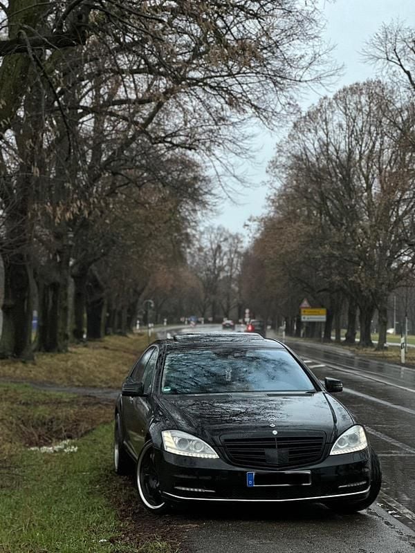 Gebraucht Mercedes S350 258 PS (189 kW) 2010 Schwarz Limousine