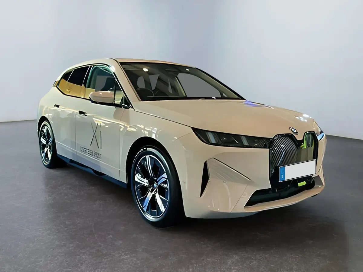 Gebraucht BMW iX Basis 400 kW (544 PS) 2026 SUV