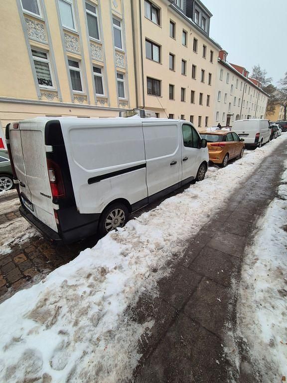 Gebraucht Renault Trafic 116 PS (85 kW) 2016 Weiß Van / Kleinbus