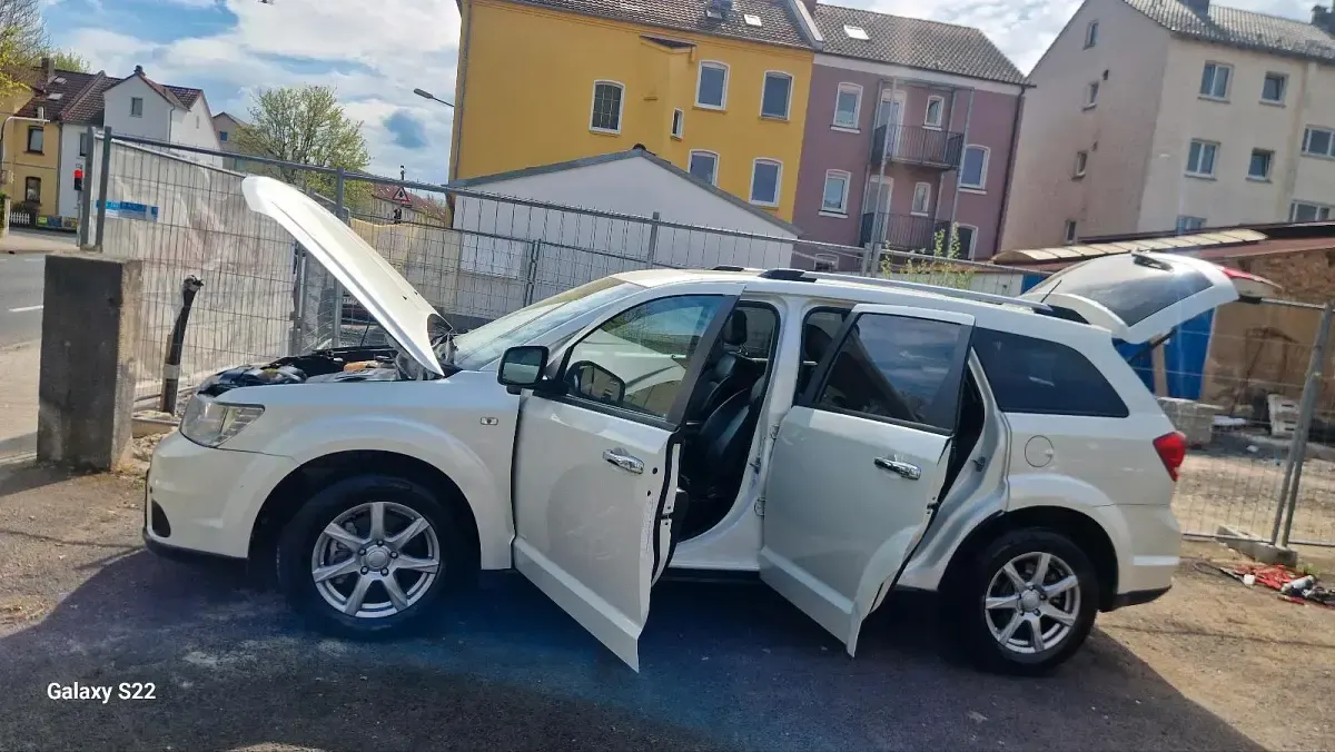 Gebraucht Fiat Freemont 170 PS (125 kW) 2026 Weiß SUV