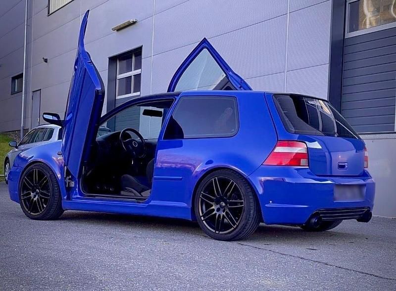 Gebraucht VW Golf IV R 102 PS (75 kW) 2001 Blau Kleinwagen