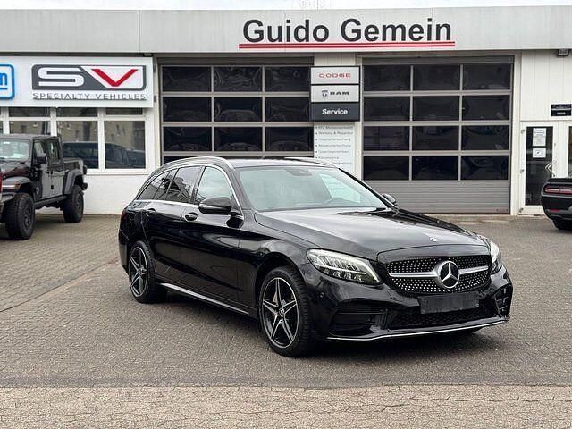 Ung. schwarz unilack Gebraucht 2018 Mercedes C400 AMG line Kombi | 29.800 € (Fairer Preis) - Bild 1/4