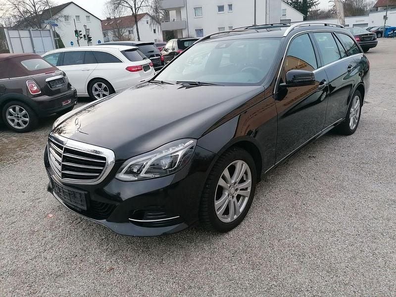 Gebraucht Mercedes E220 170 PS (125 kW) 2013 Schwarz Limousine