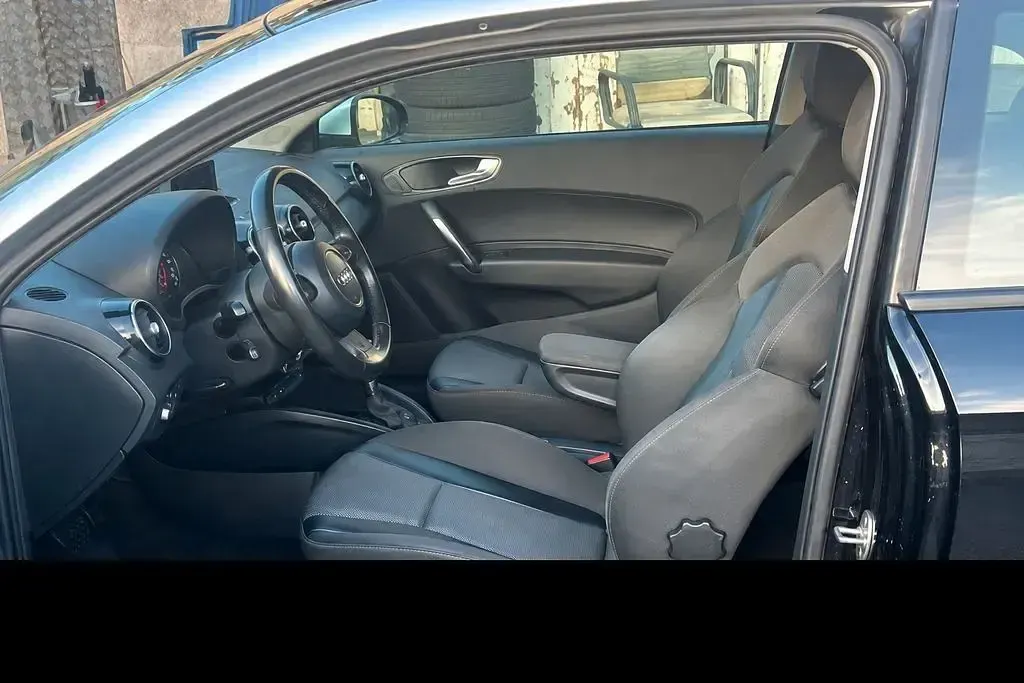 Gebraucht Audi A1 Ambition 90 PS (66 kW) 2012 Schwarz Kleinwagen