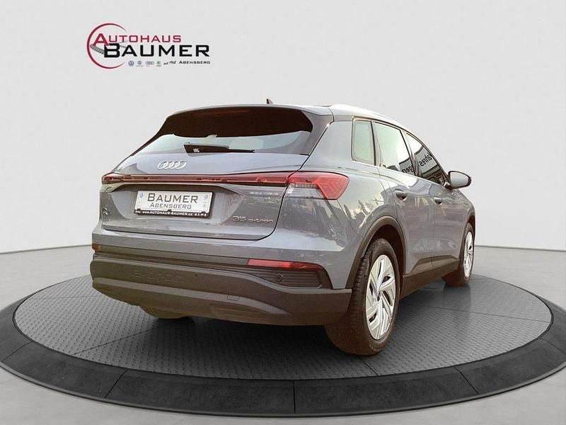 Gebraucht Audi Q4 e-tron Basis 125 kW (170 PS) 2022 Grau SUV