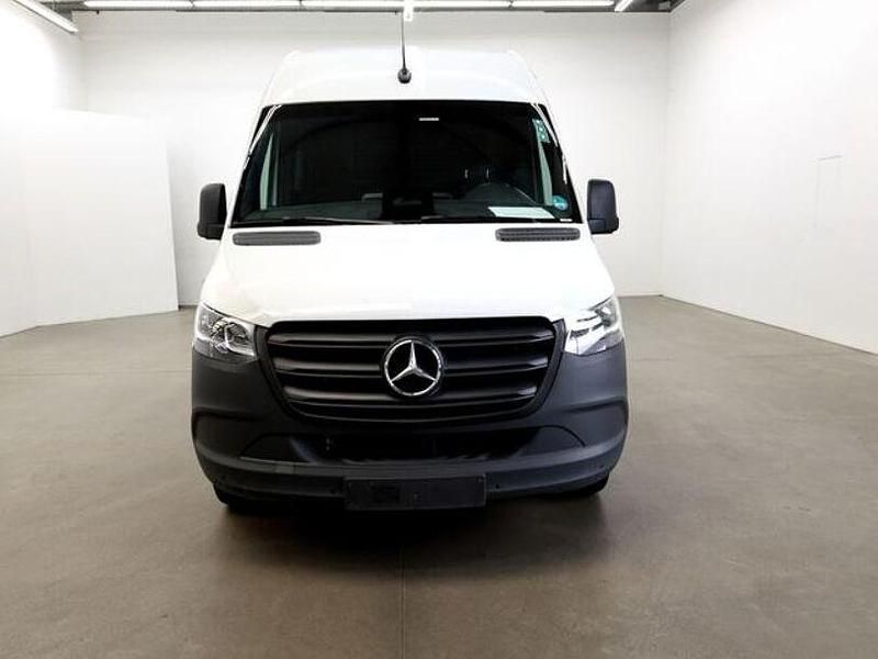 Gebraucht Mercedes Sprinter 170 PS (125 kW) 2025 Arktikweiss Van