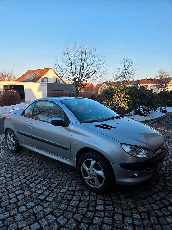 Silber Gebraucht 2001 Peugeot 206 CC Cabrio | 500 € (Guter Preis) - Bild 1/3