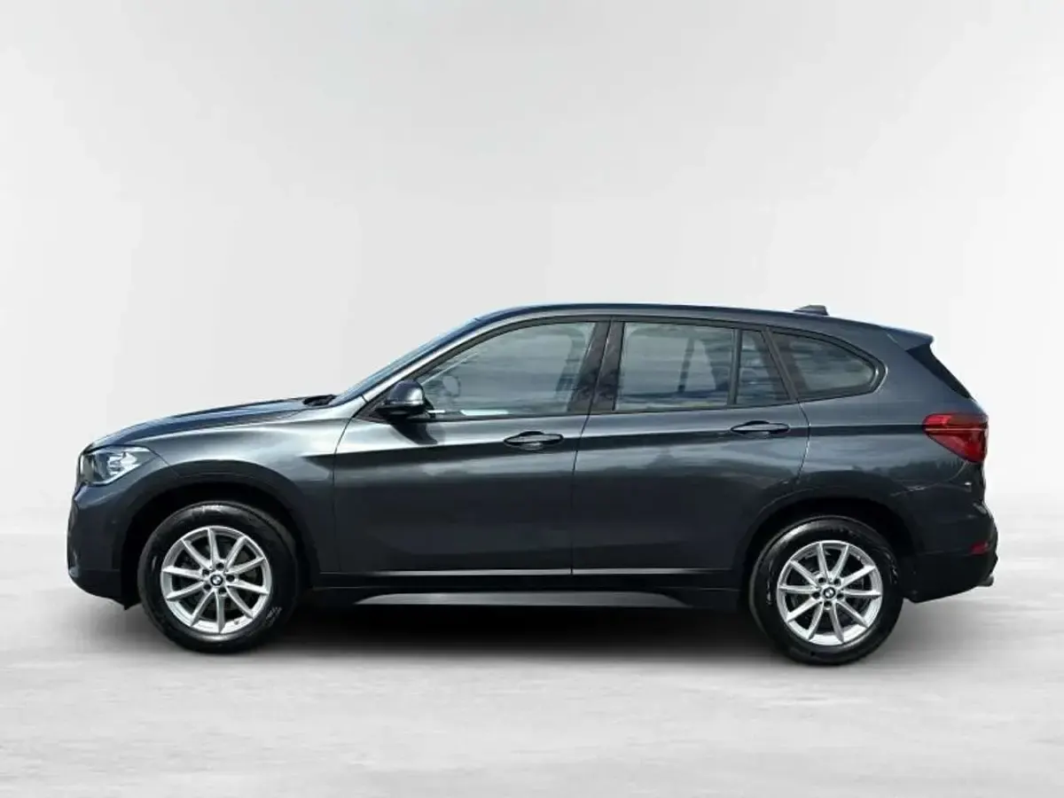 Gebraucht BMW X1 Advantage 140 PS (102 kW) 2022 Mineralgrau metallic SUV