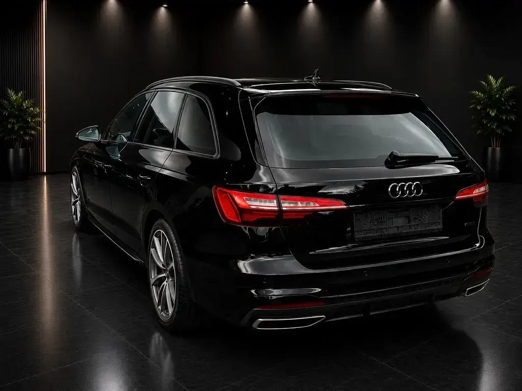 Używany Audi A4 S-Line 204 KM (150 kW) 2024 Czarny Kombi