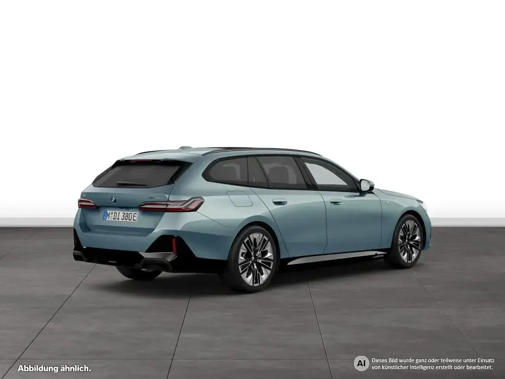 Gebraucht BMW i5 M Sport 250 kW (340 PS) 2025 Grün Kombi