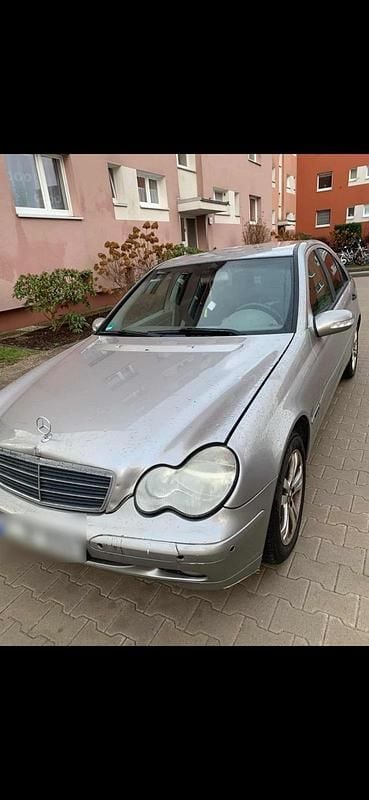 Gebraucht Mercedes C180 147 PS (108 kW) 2004 Silber Limousine