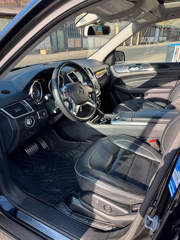 Gebraucht Mercedes ML350 2012 Schwarz SUV