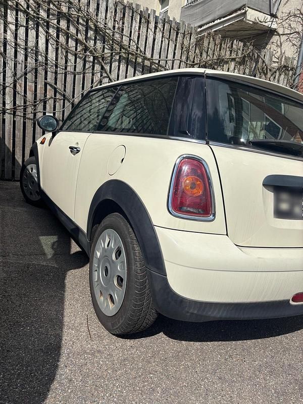 Gebraucht Mini ONE 90 PS (66 kW) 2010 Weiß Kleinwagen