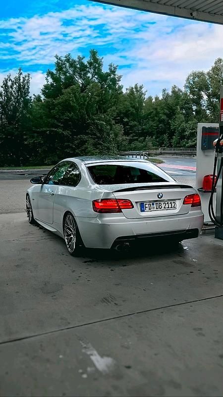 Gebraucht BMW 320 M Sport 170 PS (125 kW) 2007 Silber Coupé