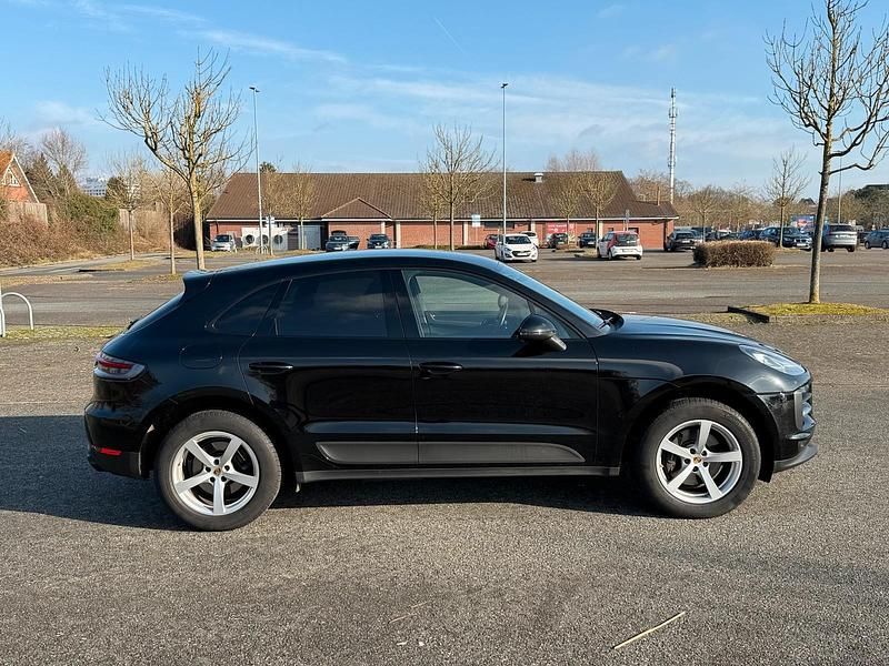Gebraucht Porsche Macan 245 PS (180 kW) 2021 Schwarz SUV