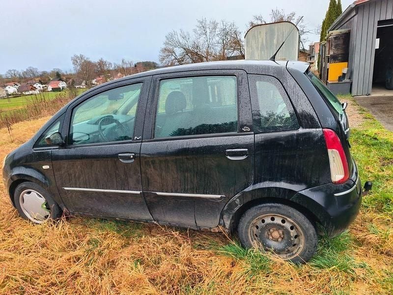 Gebraucht Lancia Musa 95 PS (69 kW) 2009 Schwarz Van / Kleinbus