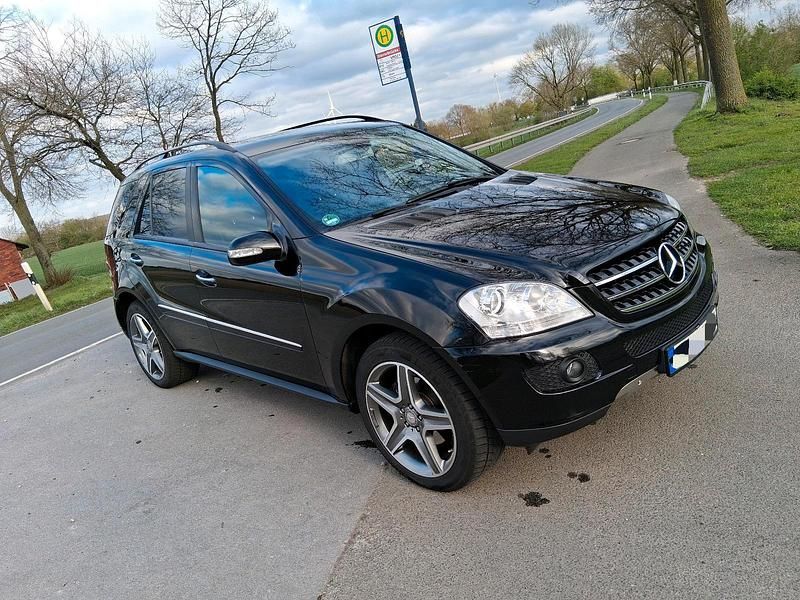 Gebraucht Mercedes ML320 AMG 225 PS (165 kW) 2007 Schwarz SUV