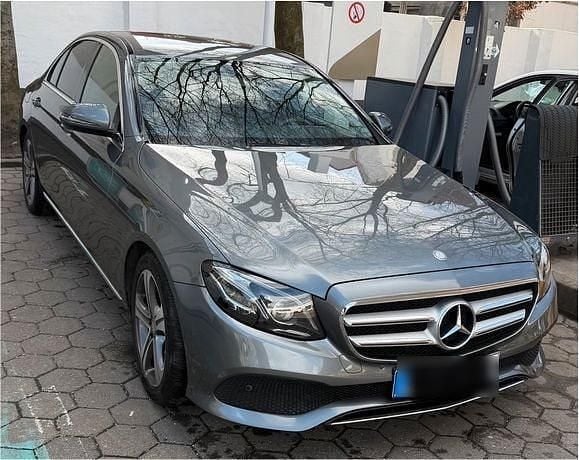Gebraucht Mercedes E220 194 PS (142 kW) 2017 Grau Limousine