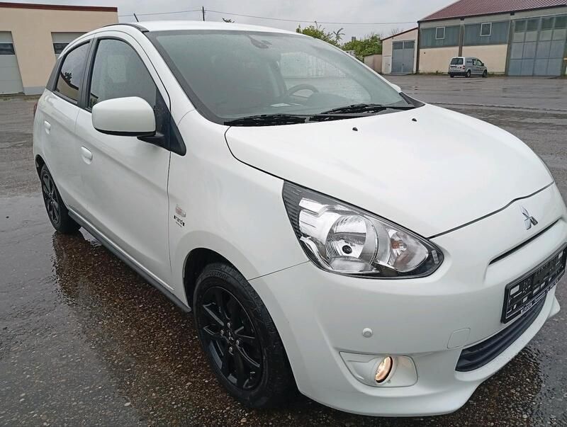 Weiß Gebraucht 2016 Mitsubishi Space Star Edition Kleinwagen | 6.450 € (Guter Preis) - Bild 1/4