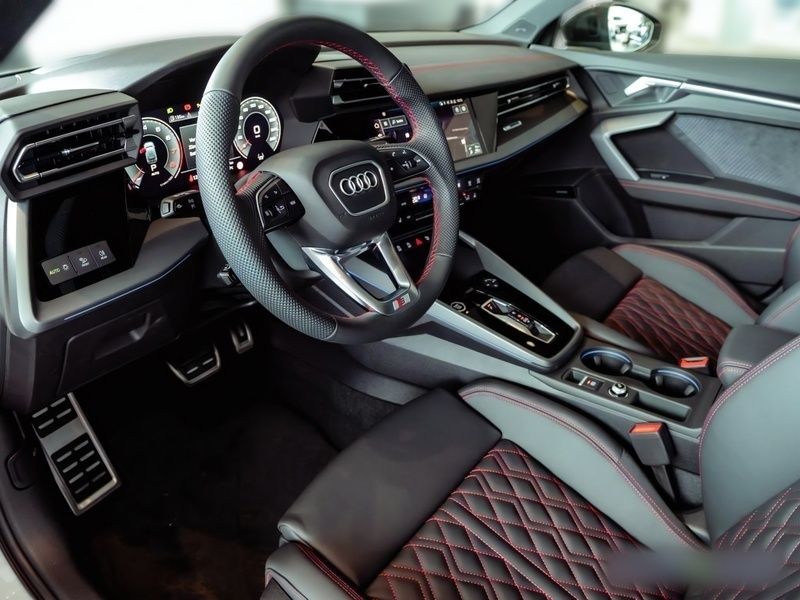 Gebraucht Audi A3 Sportback S-Line 150 PS (110 kW) 2024 Weiß Kleinwagen