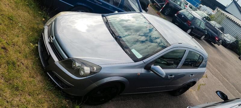 Silber Gebraucht 2004 Opel Astra Kleinwagen | 1.000 € (Superpreis) - Bild 1/4