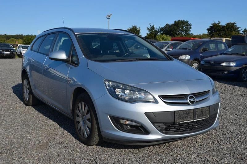 Blau Gebraucht 2014 Opel Astra Energy Kombi | 2.999 € (Superpreis) - Bild 1/4
