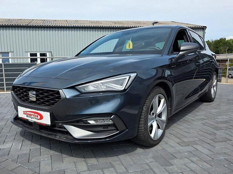 Magnetic tech Gebraucht 2021 Seat Leon FR Limousine | 25.299 € (Teuer) - Bild 1/4