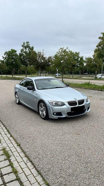 Silber Gebraucht 2013 BMW 320 Cabriolet M Sport Cabrio | 16.000 € (Fairer Preis) - Bild 1/1