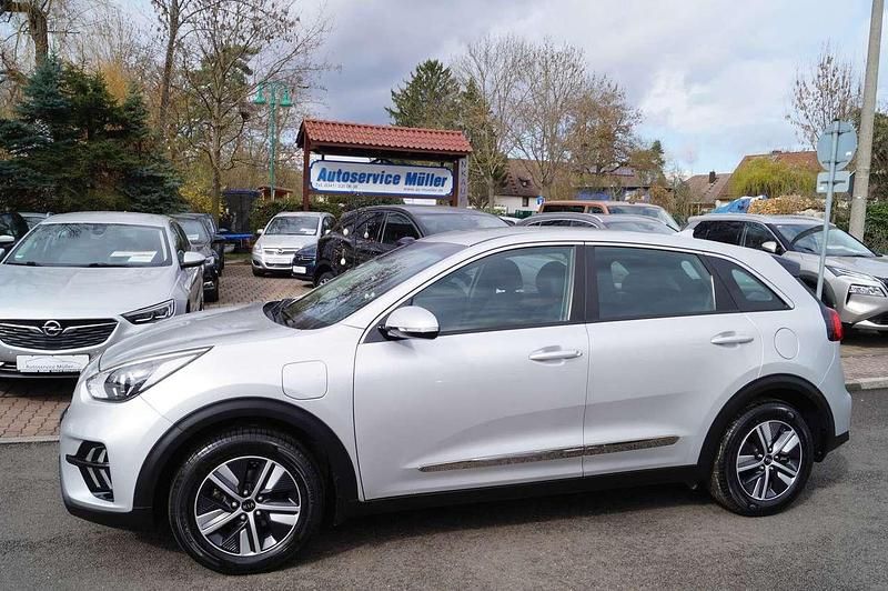 Gebraucht Kia Niro 141 PS (103 kW) 2021 Silber SUV