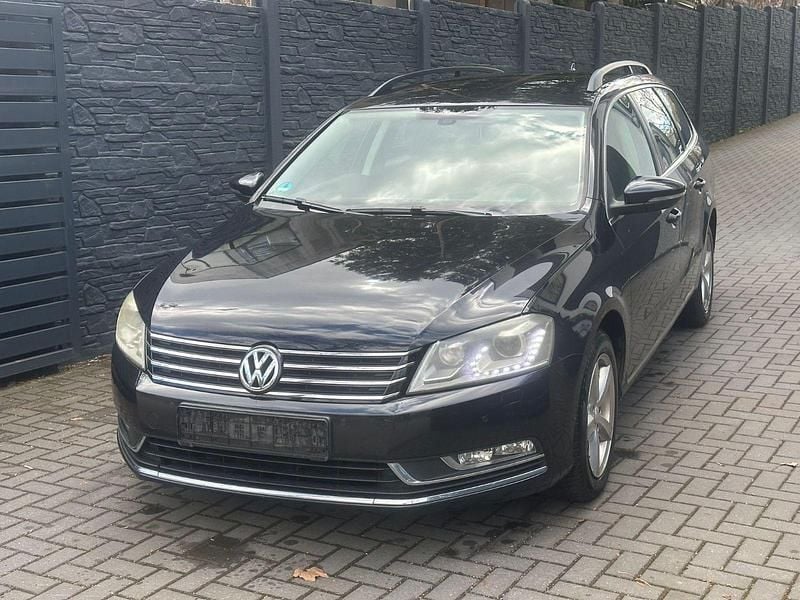 Gebraucht VW Passat 140 PS (102 kW) 2011 Schwarz Kombi