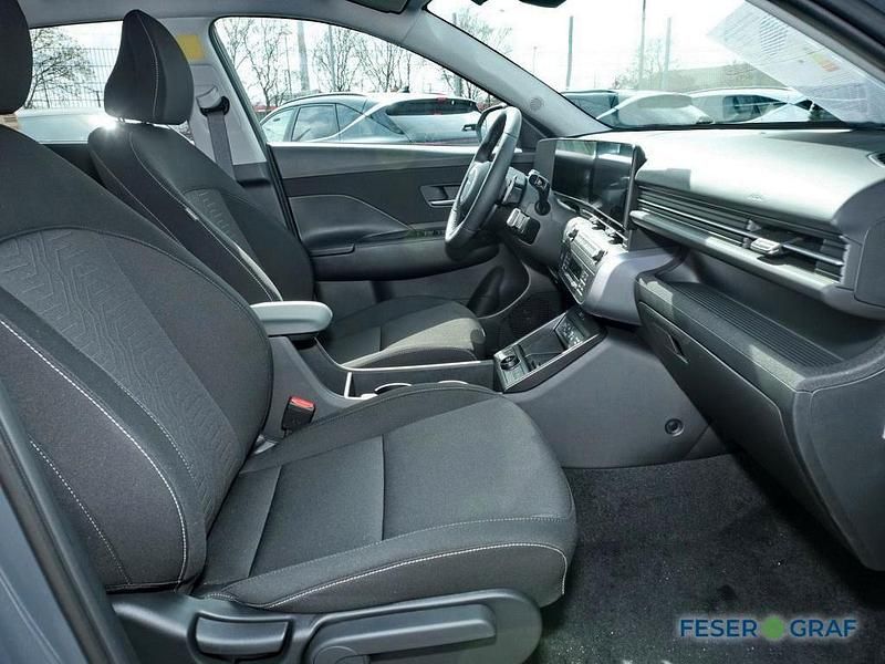 Gebraucht Hyundai Kona Trend 129 PS (94 kW) 2025 Ecotronic grey SUV