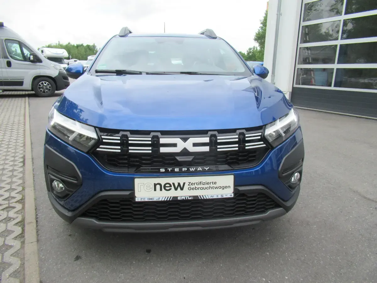 Gebraucht Dacia Duster Journey 131 PS (96 kW) 2023 Grau SUV