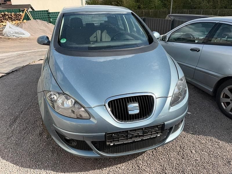 Second-hand Seat Altea 140 CP (102 kW) 2004 Albastru Monovolum