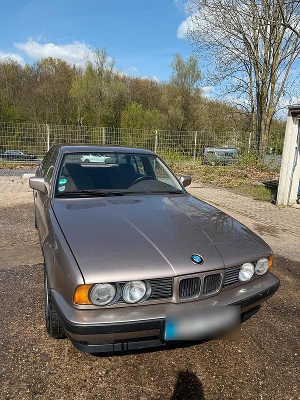Usata BMW 520 129 CV (94 kW) 1989 Oro Berlina