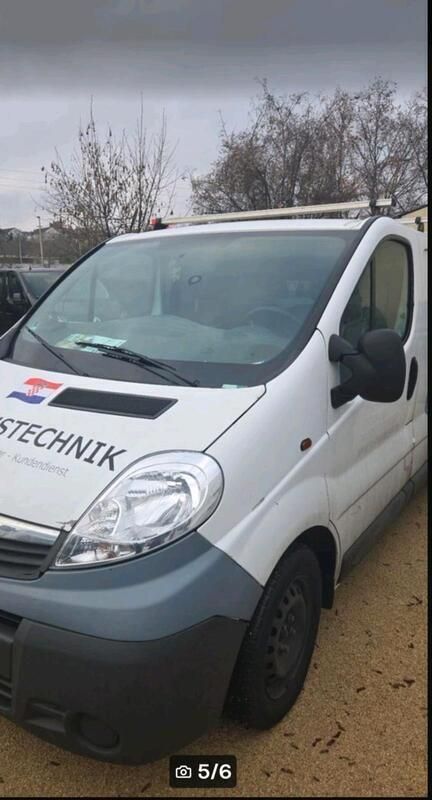 Weiß Gebraucht 2014 Opel Vivaro Van | 5.900 € (Fairer Preis) - Bild 1/4