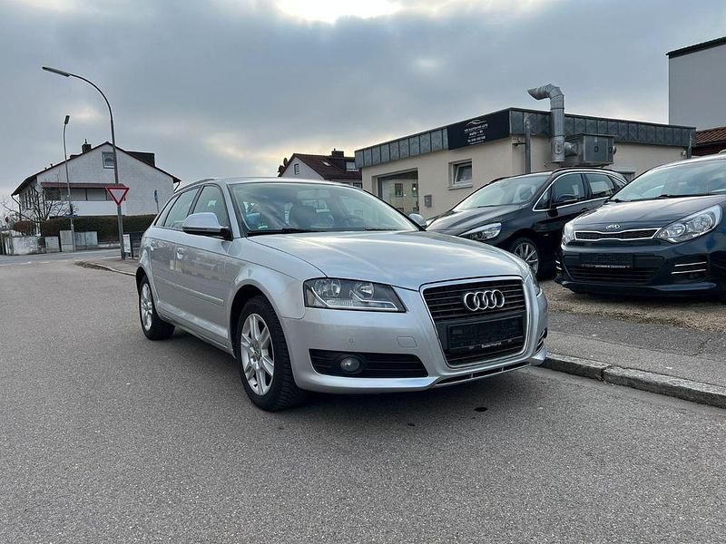 Silber Gebraucht 2009 Audi A3 Sportback Attraction Kleinwagen | 10.900 € (Etwas zu teuer) - Bild 1/4