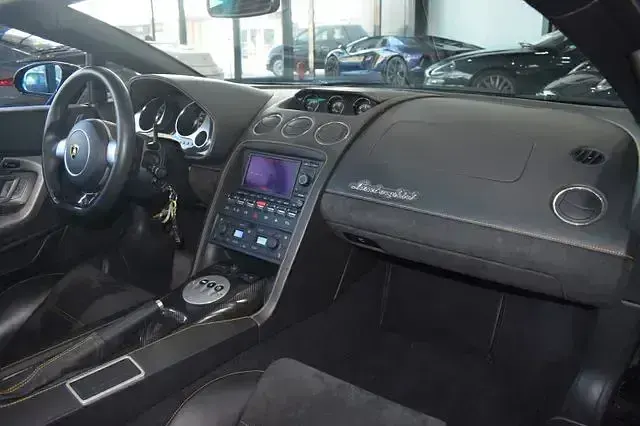 Usata Lamborghini Gallardo 519 CV (381 kW) 2013 Nero Cabrio