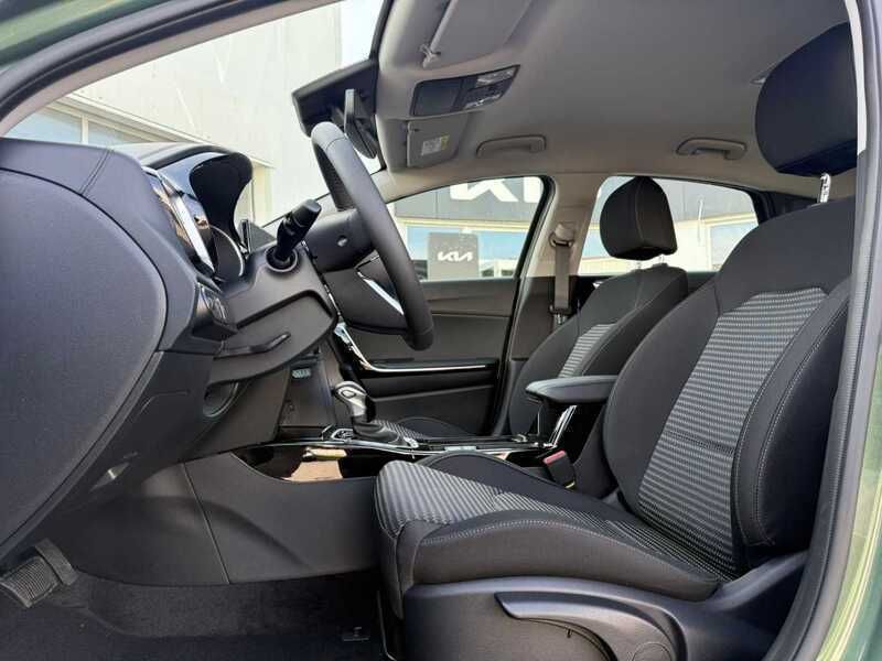 Gebraucht Kia Ceed Spirit 140 PS (102 kW) 2022 Othercolor Kleinwagen