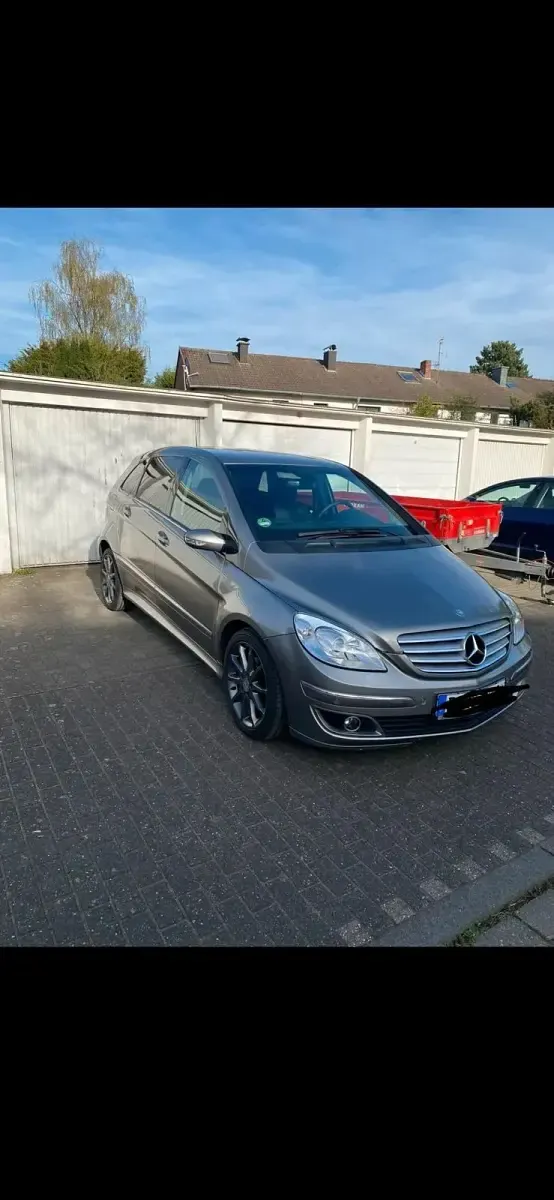 Gebraucht Mercedes B200 140 PS (102 kW) 2007 Grau Van / Kleinbus