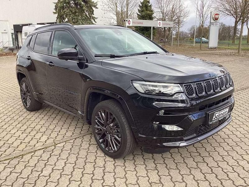 Gebraucht Jeep Compass 241 PS (177 kW) 2022 Carbon black SUV