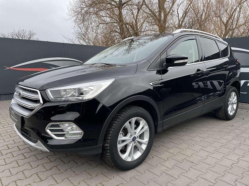 Gebraucht Ford Kuga Titanium 150 PS (110 kW) 2019 Schwarz SUV