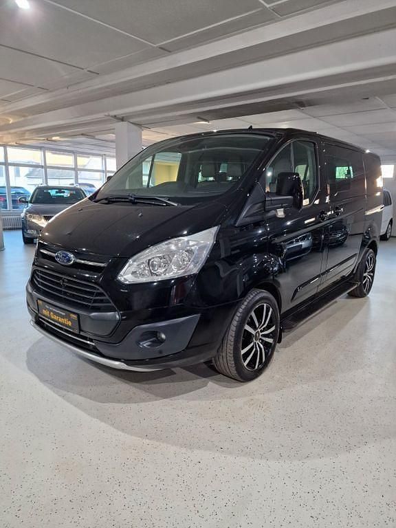 Gebraucht Ford Tourneo 131 PS (96 kW) 2017 Schwarz Van / Kleinbus