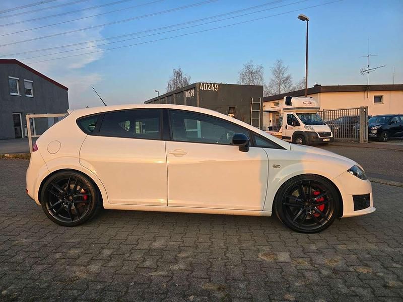 Gebraucht Seat Leon CUPRA 265 PS (194 kW) 2012 "candy" weiss Kleinwagen