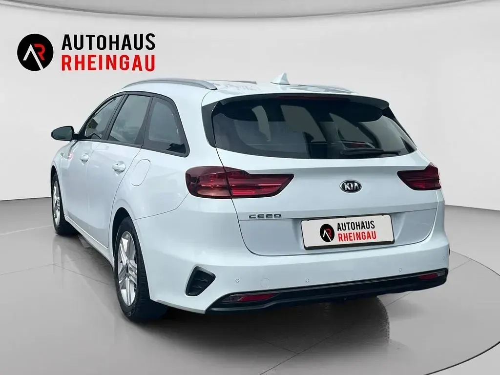 Gebraucht Kia Ceed Attract 99 PS (72 kW) 2021 Weiß Kleinwagen